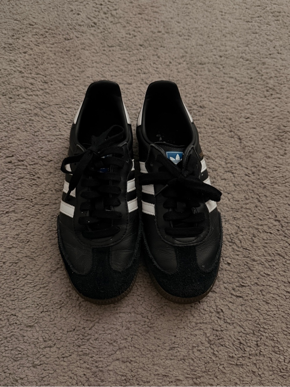 Black sambas